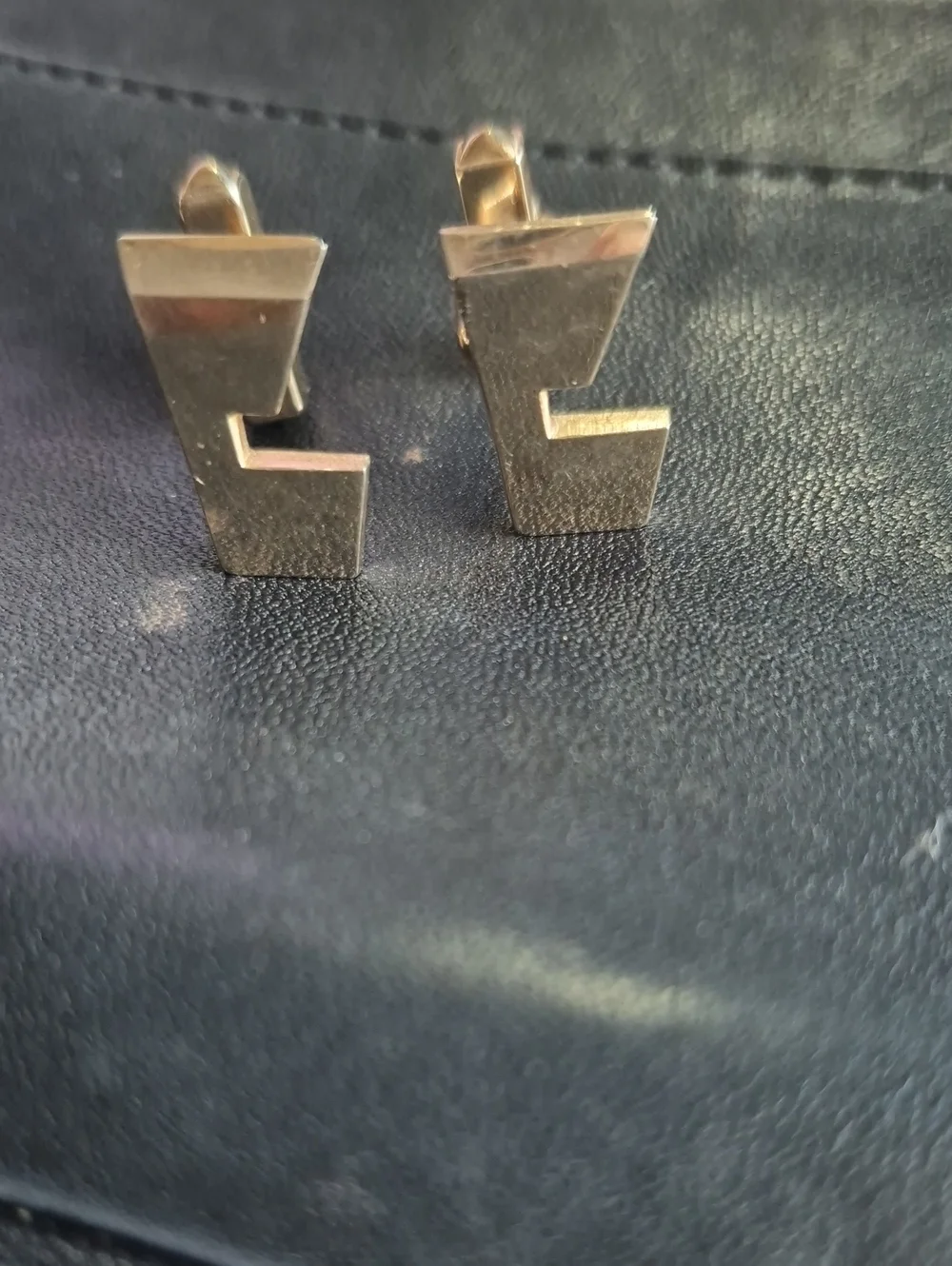 Polished Gold-Tone Geometric Men’s Cufflinks J Initial